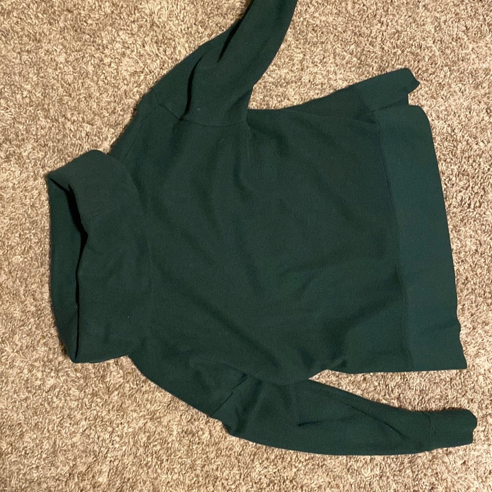 Gorgeous green Banana Republic turtleneck sweater. Size M
